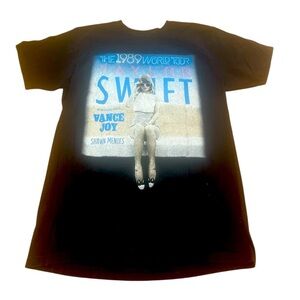 Taylor Swift 1989 World Tour Tee